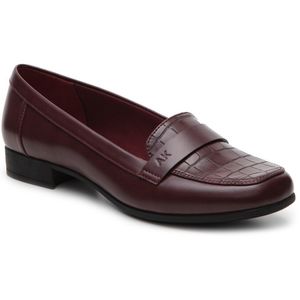 Anne Klein iFlex Vittorio Crocodile Loafer